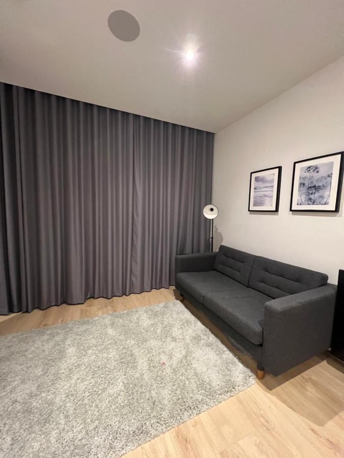 London Luxxe Suites & Apartments - London Heathrow Airport, Terminal 1 2 3 4 5 هيثرو المظهر الخارجي الصورة