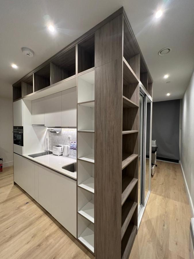 London Luxxe Suites & Apartments - London Heathrow Airport, Terminal 1 2 3 4 5 هيثرو المظهر الخارجي الصورة